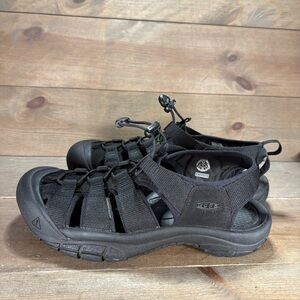 keen newport H2 mens size 10.5 shoes black waterproof athletic sandals